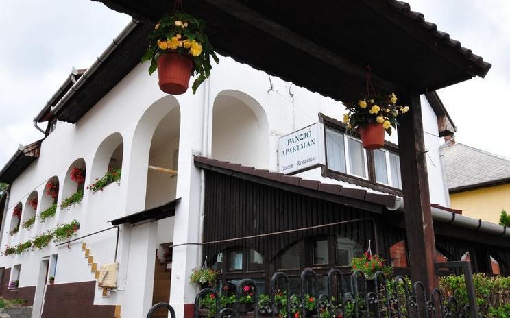 Emese Vendeghaz Noszvaj Hotell Exteriör bild